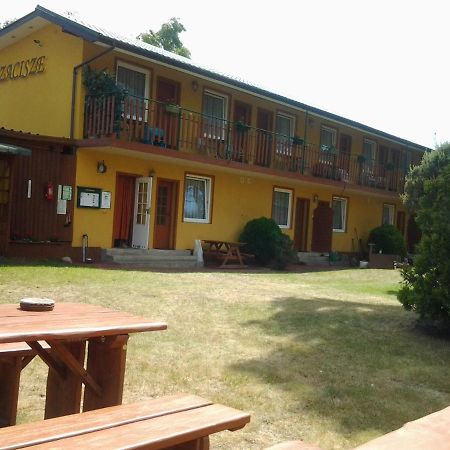 Zacisze,Klonowa 17 Hotel Дзвиржино Екстериор снимка