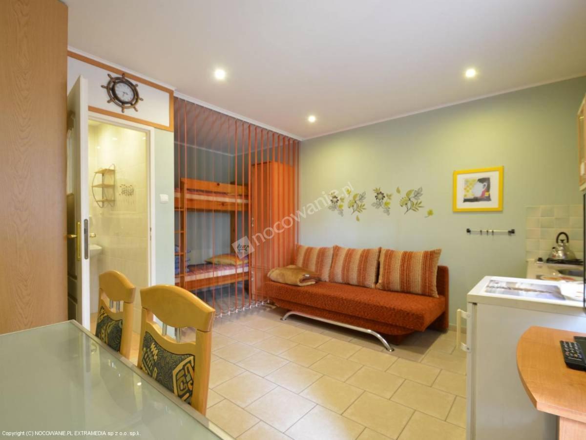 Zacisze,Klonowa 17 Hotel Дзвиржино Екстериор снимка